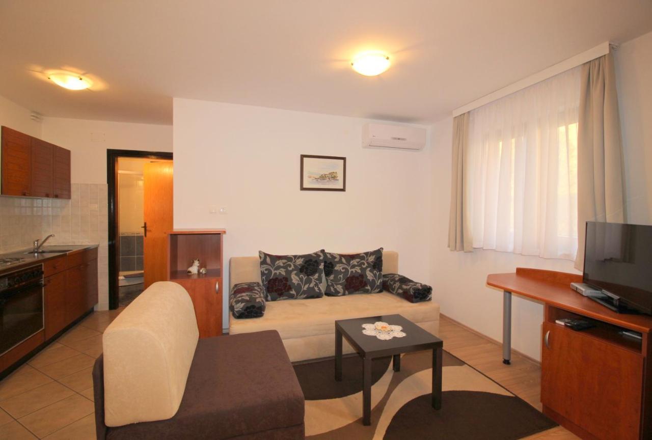 Gogo 2+2 Apartamento Novigrad Istria Exterior foto