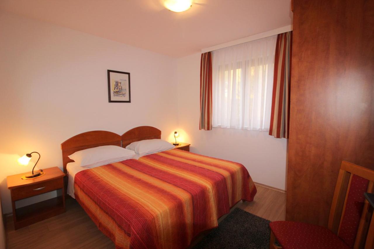 Gogo 2+2 Apartamento Novigrad Istria Exterior foto